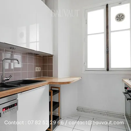 Versailles - Modern Refuge In 15th *